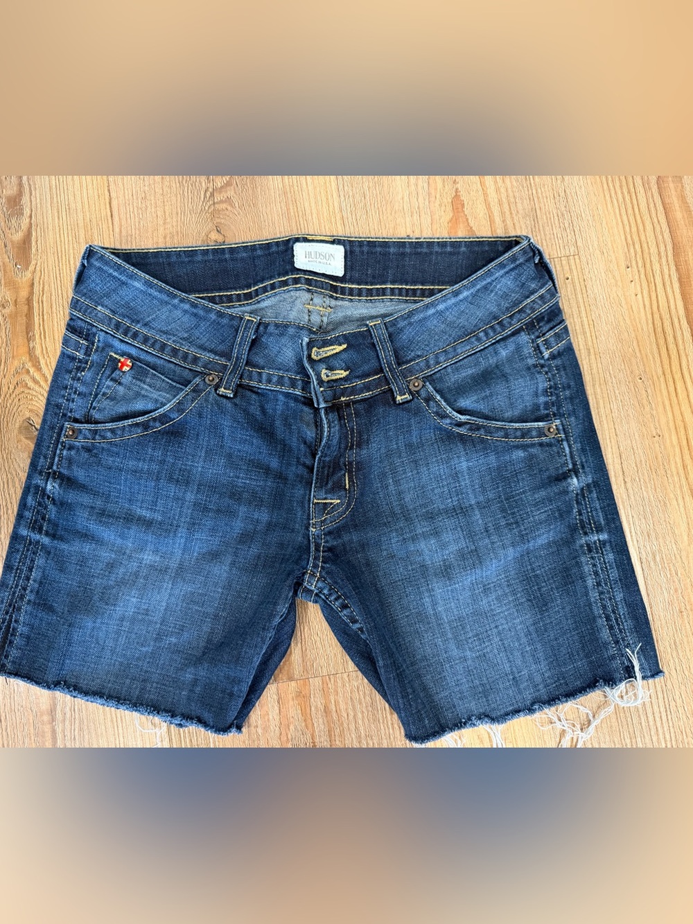 Hudson Jeans Dark Blue Denim Jeans with Contrast Stitching size 27